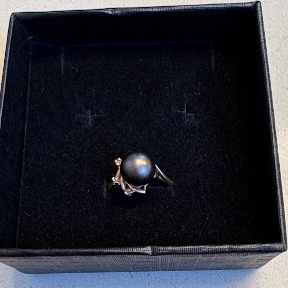 14k Tahitian Black Pearl Diamond Ring